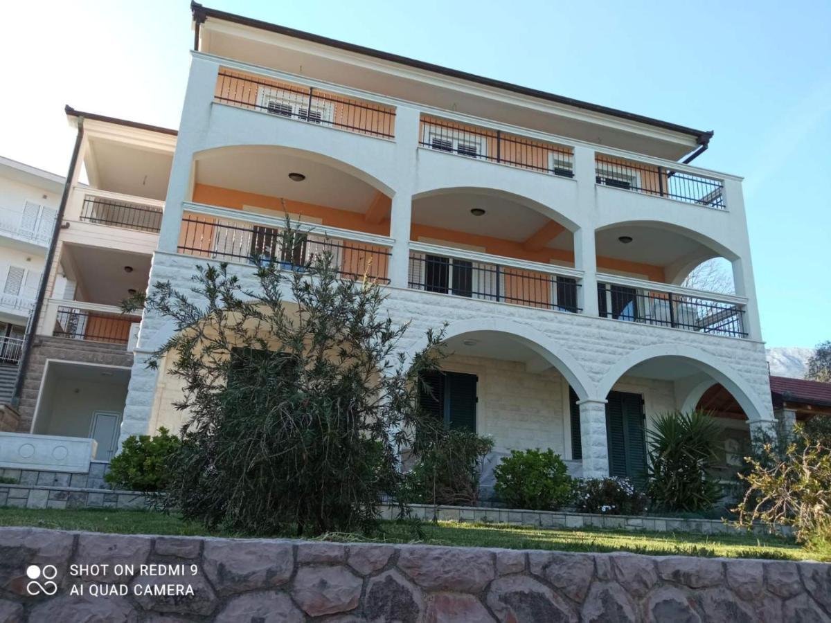 Apartmani Andrea Herceg Novi Bagian luar foto