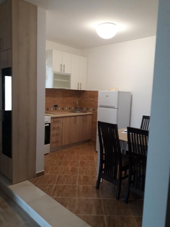 Apartmani Andrea Herceg Novi Bagian luar foto